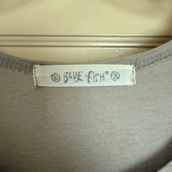 Bluefish Beige Top with original graphics - Picture 3 of 7